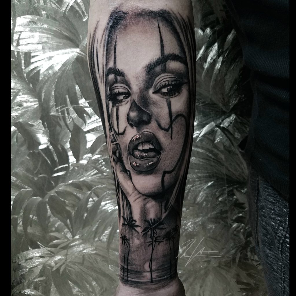 Portrait Tattoo Frau